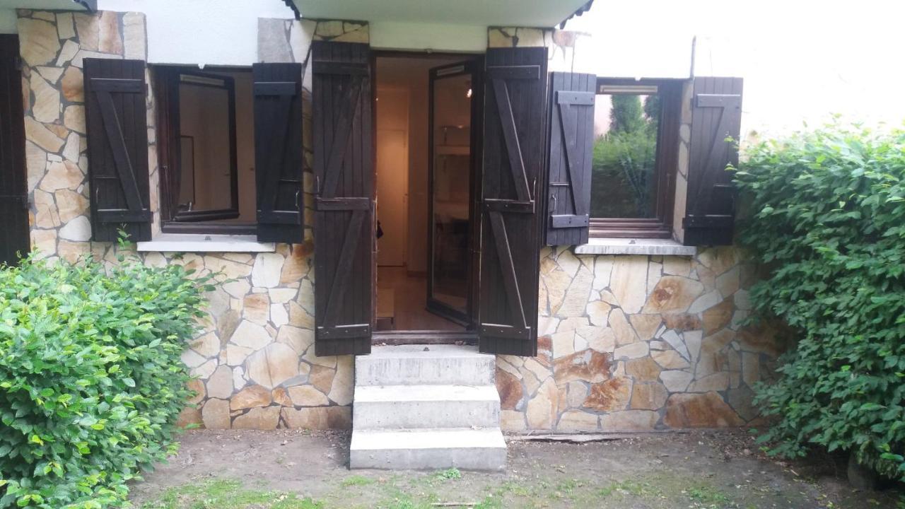 Aoste Apartamento *